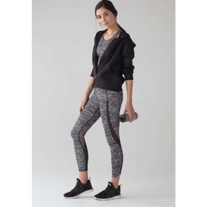 Lululemon Pace Perfect 7/8 Tight (25") Air Time White Black / Black Size 8